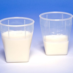 Fütterungsbecher Mess-Trinkbecher für Säuglinge (stillfreundlich)